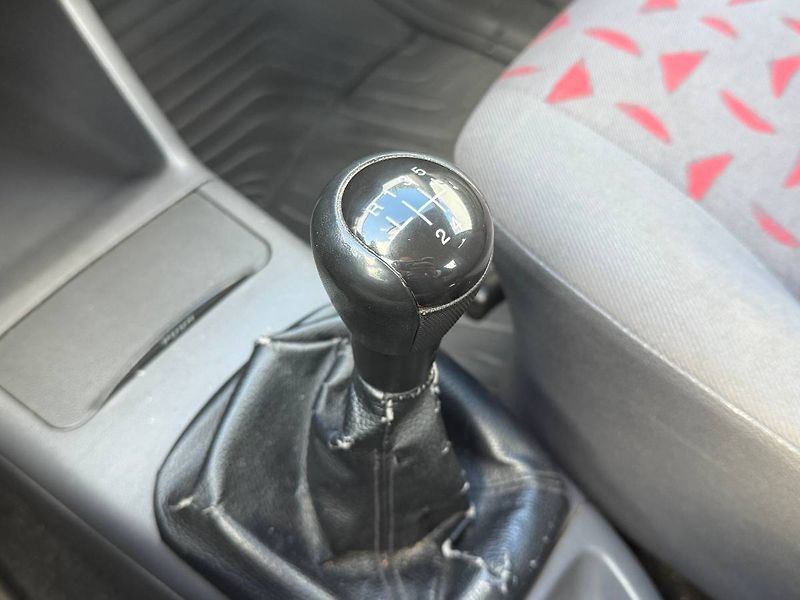 Seat Cordoba (2001) 1.4 8V 44 kW Stella - fotka 14 z 20