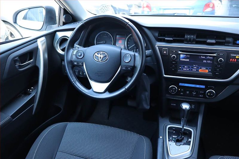Toyota Auris (2013) 1.6 Valvematic, Automat, Navi - fotka 7 z 24