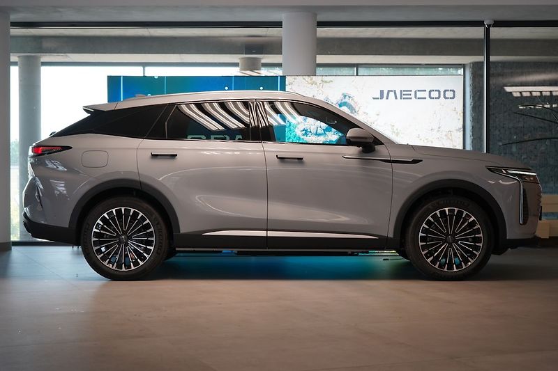 Omoda Ostatní 1.5 T-GDI 3DHT AWD PREMIUM - fotka 5 z 52