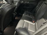 Volvo XC60 2.0  B4 4x4 ULTIMATE - náhled 18