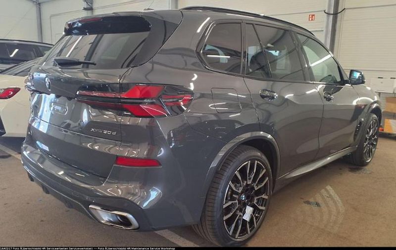 BMW X5 xDrive30d - fotka 5 z 10
