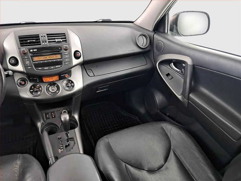 Toyota RAV4 (2009) 2.0 VVT-i, 4X4, Automat - fotka 8 z 17