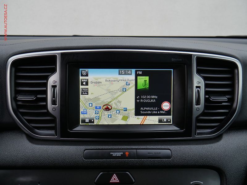 Kia Sportage (2016) 1.6 GDi, ČR, Active, navi - fotka 17 z 22