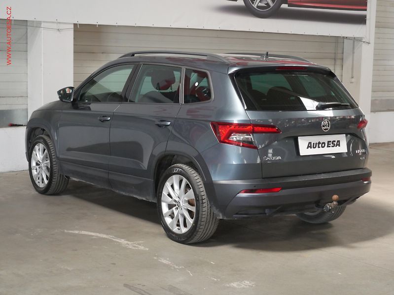 Škoda Karoq (2018) 2.0 TDi 4x4, Style, TZ, panor - fotka 4 z 17