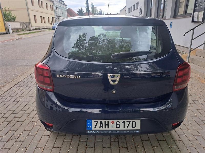 Dacia Sandero 1,0 SCe - fotka 7 z 35
