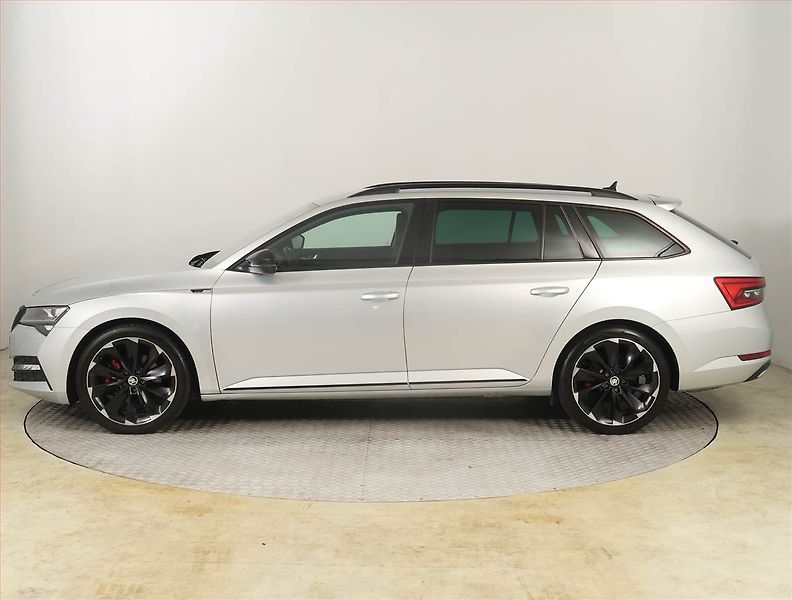 Škoda Superb (2019) Sportline 2.0 TDI - fotka 3 z 25