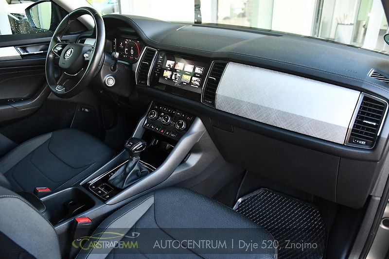 Škoda Kodiaq 2.0TDi 4X4 ACC LED NAV CARPLAY - fotka 15 z 54