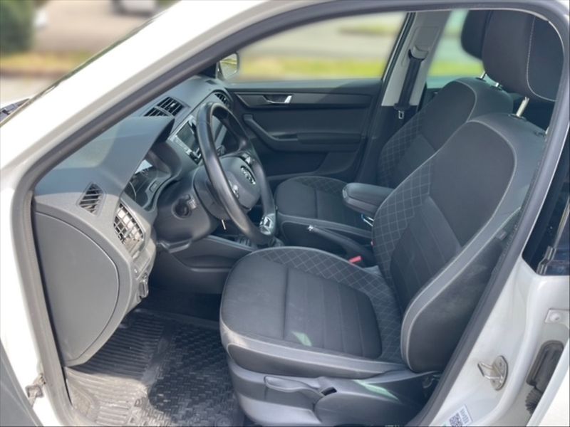 Škoda Fabia 1,0 TSI 70 Ambition - fotka 7 z 11