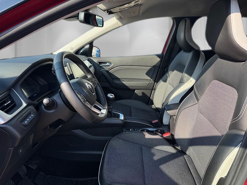 Renault Captur (2023) 1,0 TCe 67 kW Techno - fotka 13 z 24