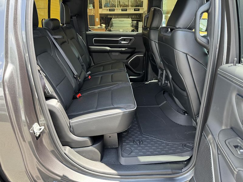 RAM 1500 5,7 HEMI Laramie Rambox - fotka 18 z 60