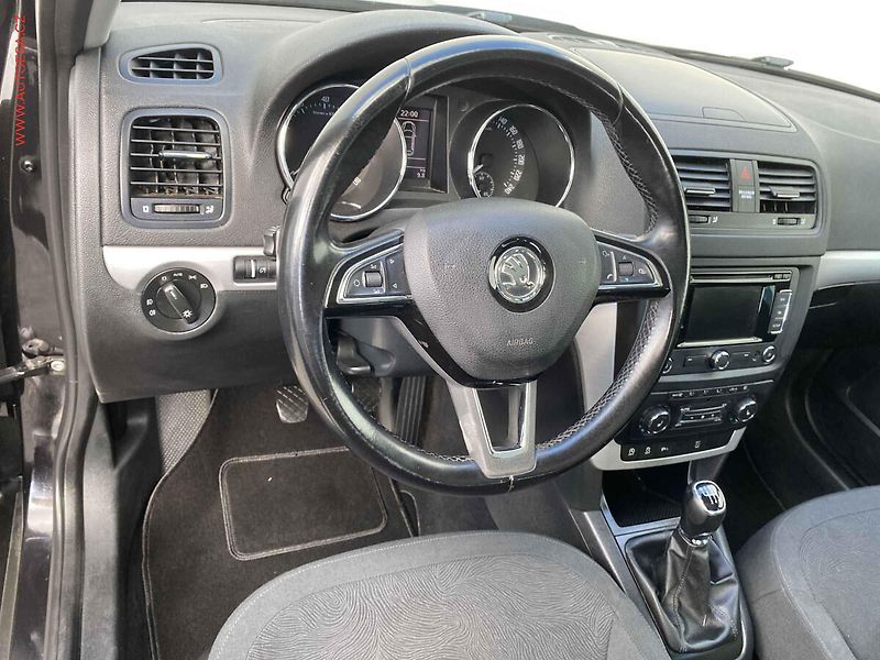 Škoda Yeti (2014) 1.4 TSi, Elegance, xenon - fotka 12 z 19