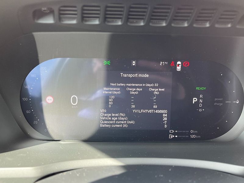 Volvo XC90 PLUS DARK T8 RECHARGE AWD 335k - fotka 17 z 22