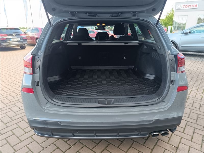 Hyundai i30 1,5 T-GDi, DCT N-line - fotka 8 z 18