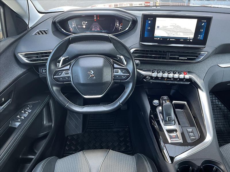 Peugeot 5008 1,2 PureTech  Allure Pack EAT8 - fotka 11 z 29