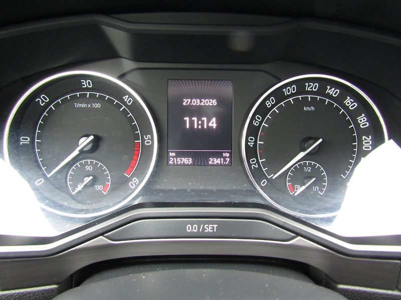 Škoda Superb (2015) 2.0 TDI 140kW DSG SPORT LINE - fotka 31 z 46