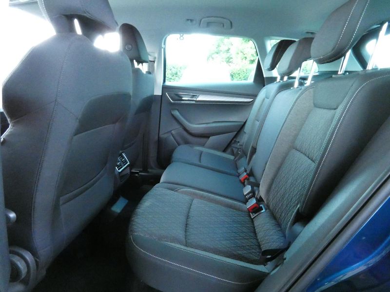 Škoda Karoq FL 4x4 Style 2.0 TDI /110 kW 7 - fotka 24 z 30
