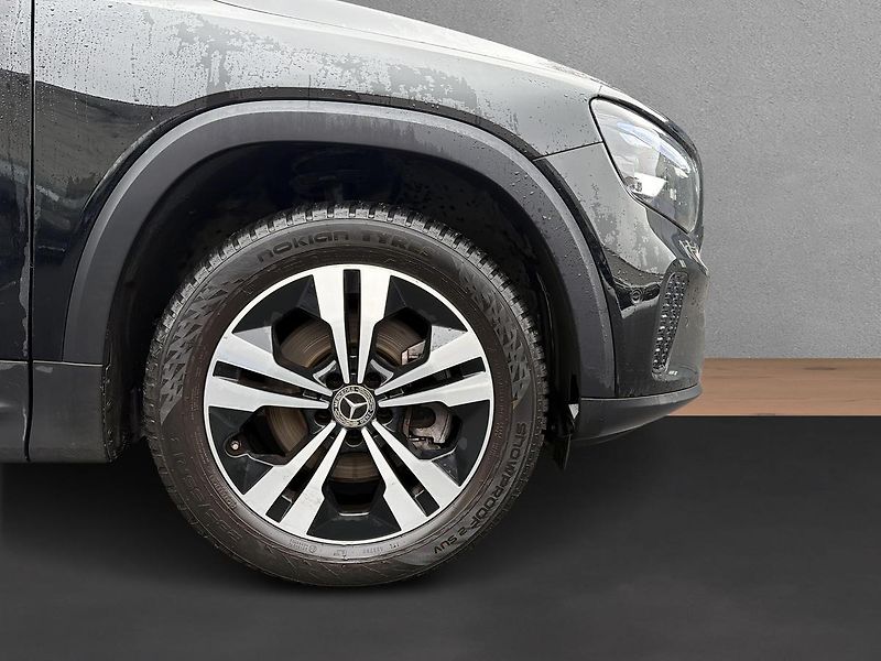Mercedes-Benz GLB 200d 4M, 1.majitel - fotka 15 z 17
