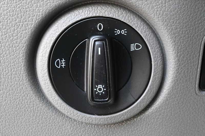 Volkswagen Crafter 2,0 TDI 103 kW L2H2 Záruka až - fotka 25 z 29