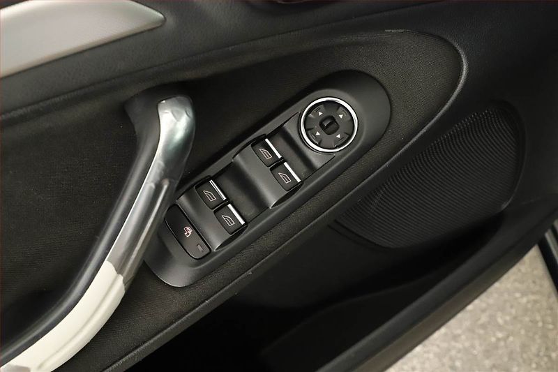 Ford Galaxy (2011) 2.0 TDCi, Automat, 7 míst - fotka 17 z 17
