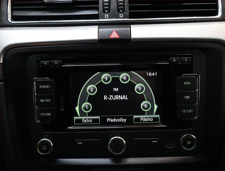 Škoda Superb (2015) Style 2.0 TDI, Navi, Xenony - fotka 12 z 22
