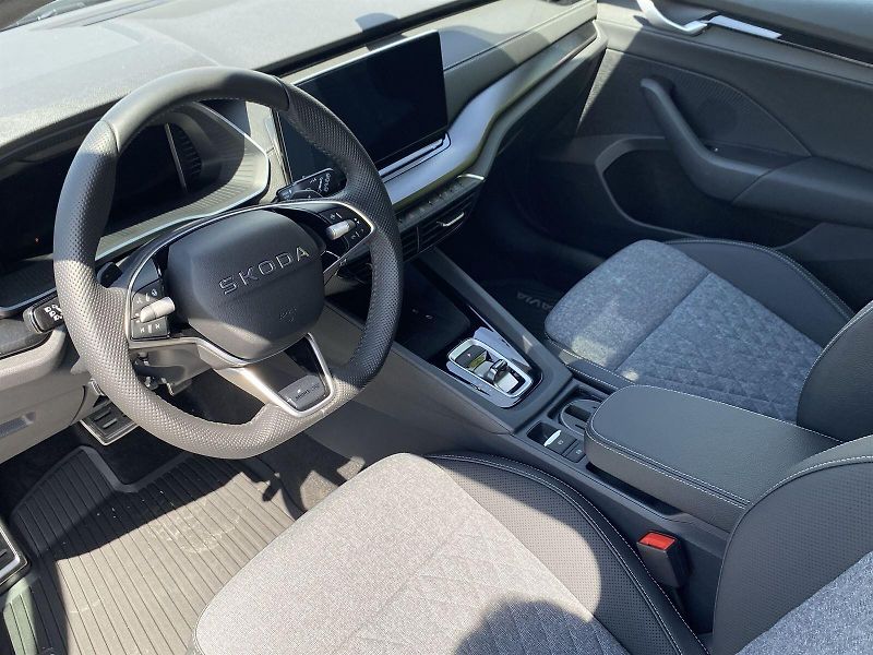Škoda Octavia (2026) Combi 2,0 TDI 110 kW DSG Sport - fotka 6 z 25