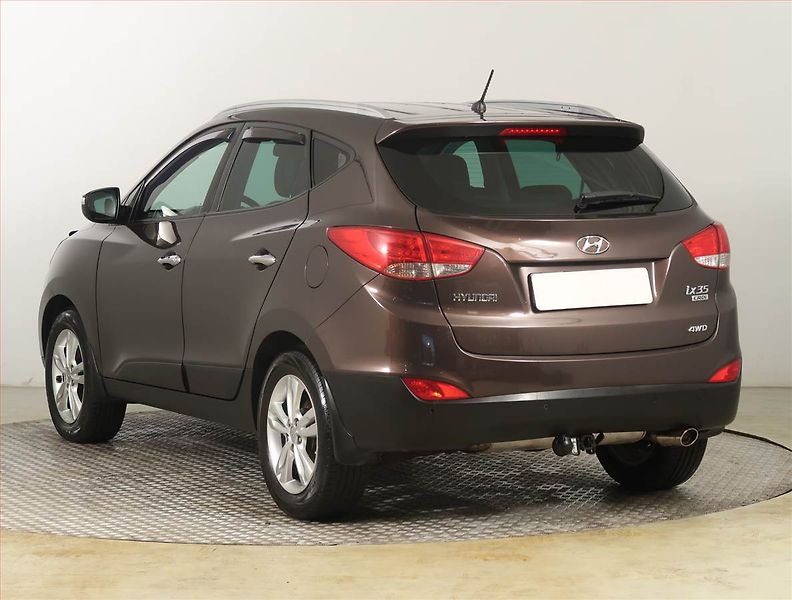 Hyundai ix35 (2012) 2.0 CRDi, 4X4, Serv.kniha - fotka 4 z 19