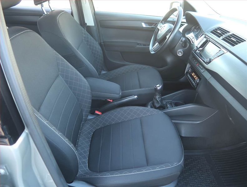 Škoda Fabia (2017) 1.0 TSI, Tempomat - fotka 9 z 18