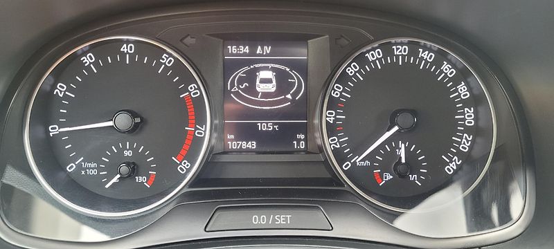 Škoda Fabia (2017) 3 1,2TSi 66kW benzín Drive - fotka 31 z 41