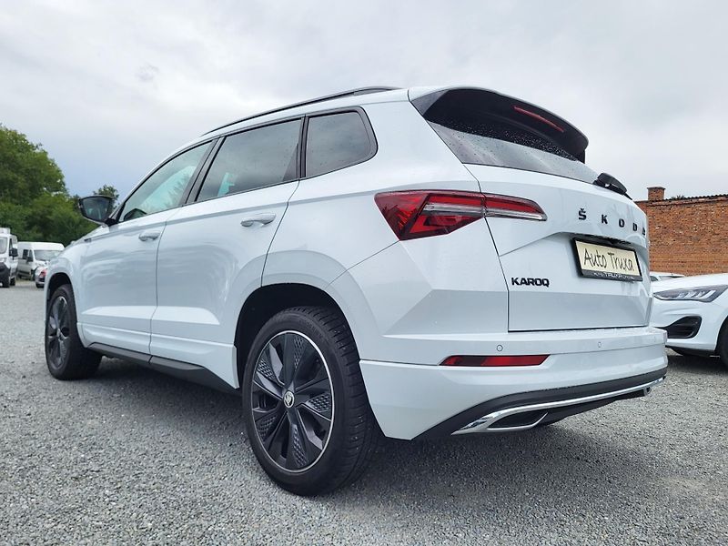 Škoda Karoq 1.5 TSI 110kW DSG SPORTLINE - fotka 40 z 48