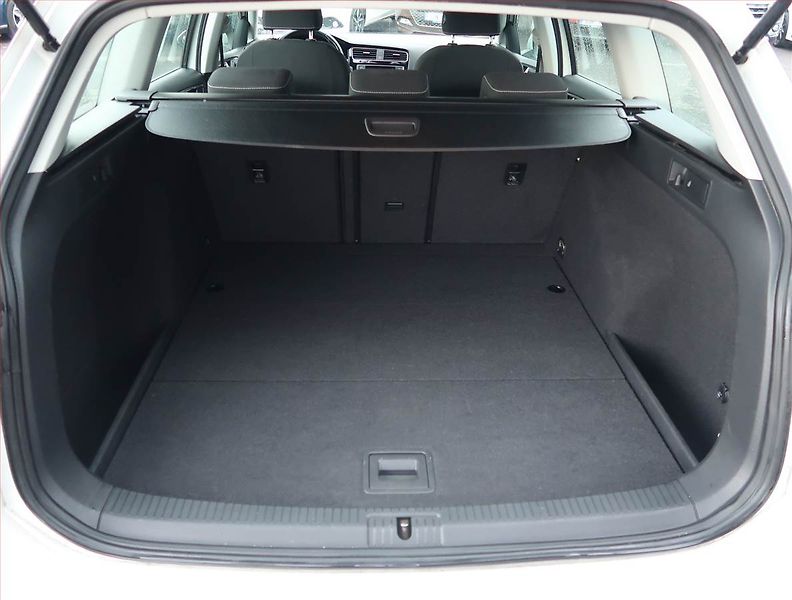 Volkswagen Golf (2014) Comfortline 1.6 TDI, Tempomat - fotka 13 z 15