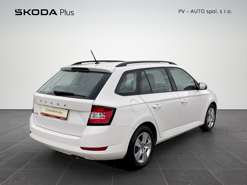 Škoda Fabia (2021) 1.0 TSI 70kW Ambition Plus Com - fotka 2 z 30