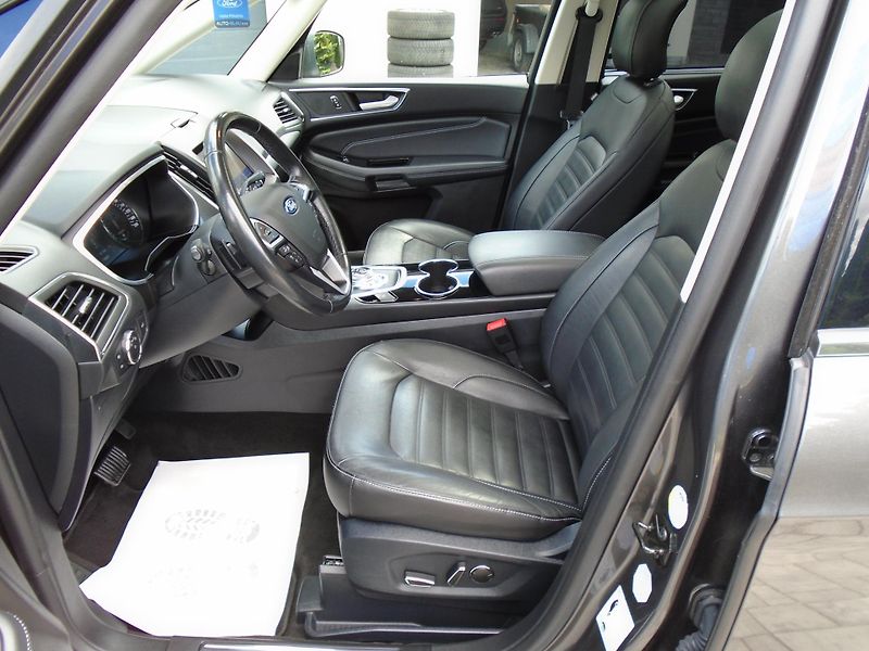Ford Galaxy 2.0EcoBlue 140kW 8AT Titanium - fotka 18 z 48