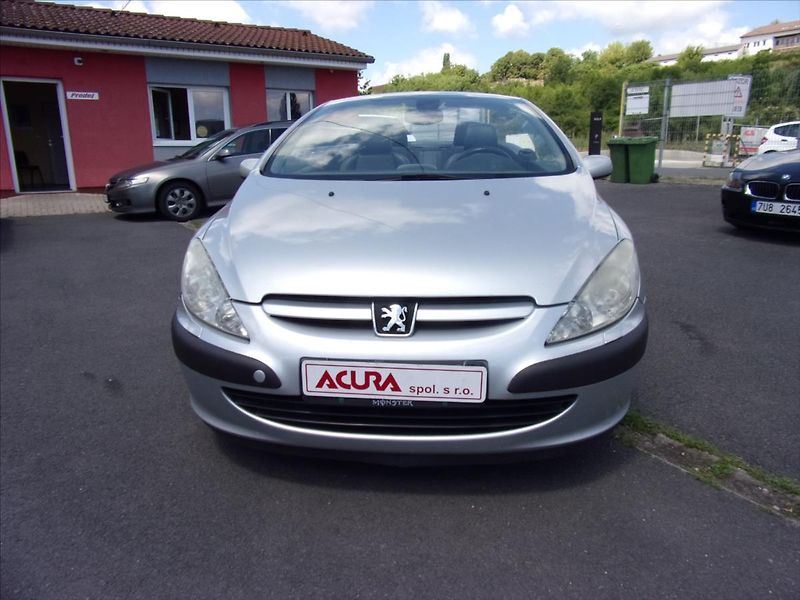 Peugeot 307 2,0 16V CC 100kW - fotka 8 z 28