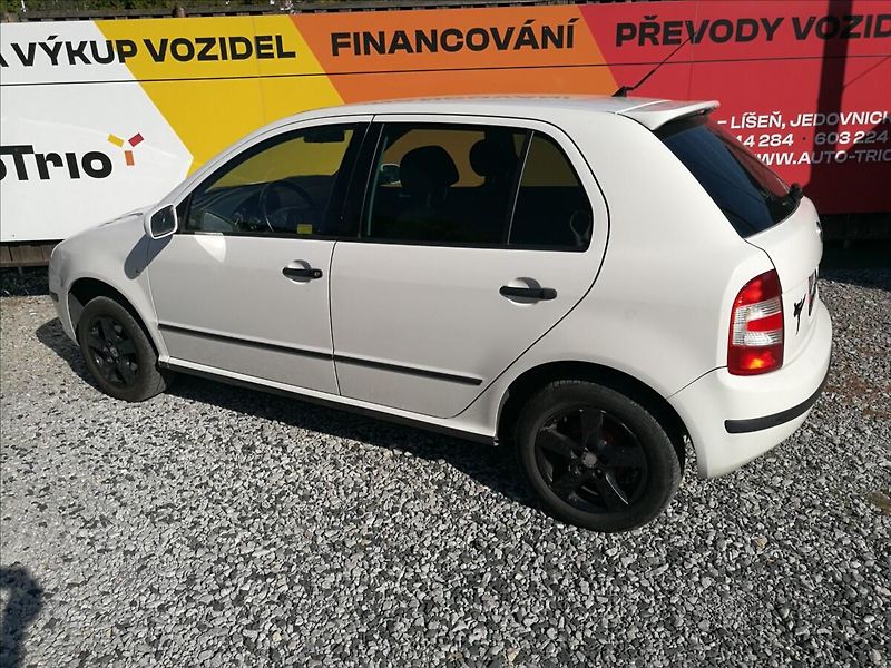 Škoda Fabia 1,4 i 16v klima - fotka 4 z 17