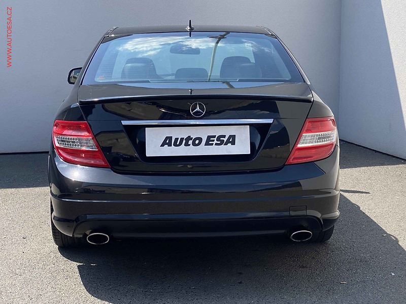 Mercedes-Benz Třídy C (2007) 3.0i 280, AC, temo, bixenon - fotka 5 z 16