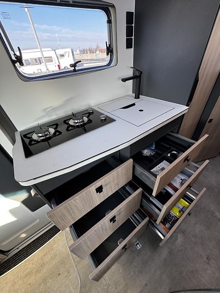 Frankia (2026) NEO MT 7GDK - MB 2,0l/170 HP - fotka 39 z 62