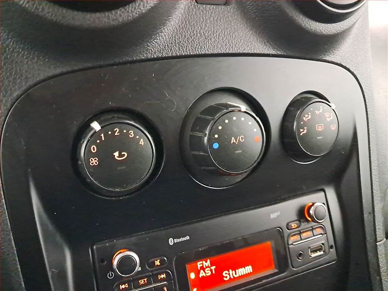 Mercedes-Benz Citan (2015) 109 CDI, 5Míst - fotka 13 z 15