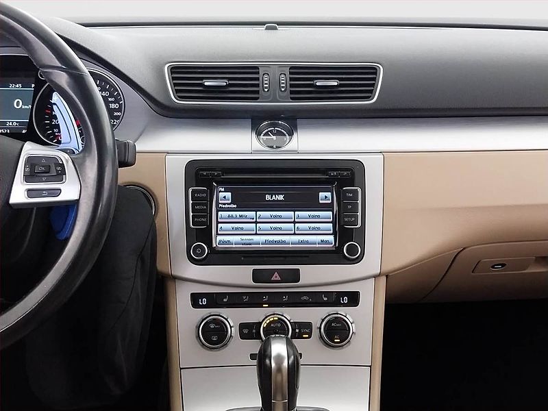 Volkswagen CC (2012) Comfortline 2.0 TDI, Automat - fotka 12 z 21