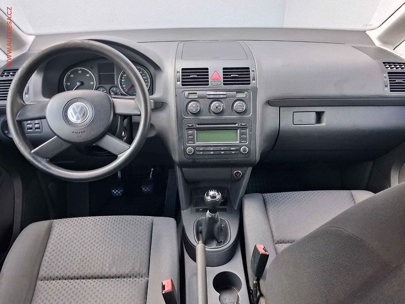 Volkswagen Touran (2005) 1.9 TDi, 2.maj,ČR, Klima - fotka 8 z 14