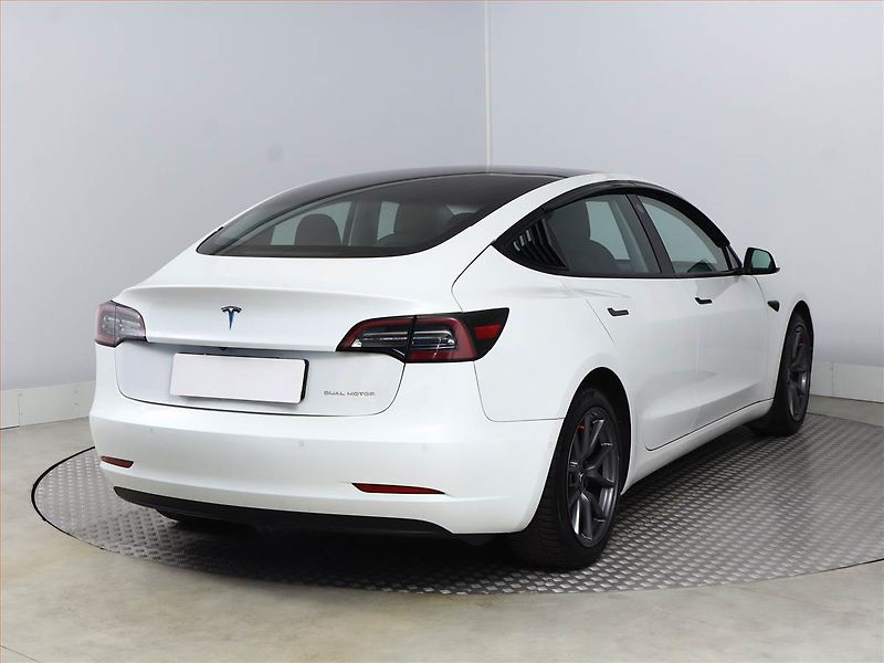 Tesla Model 3 (2020) Long Range 4WD 74kWh, SoH 90% - fotka 5 z 22