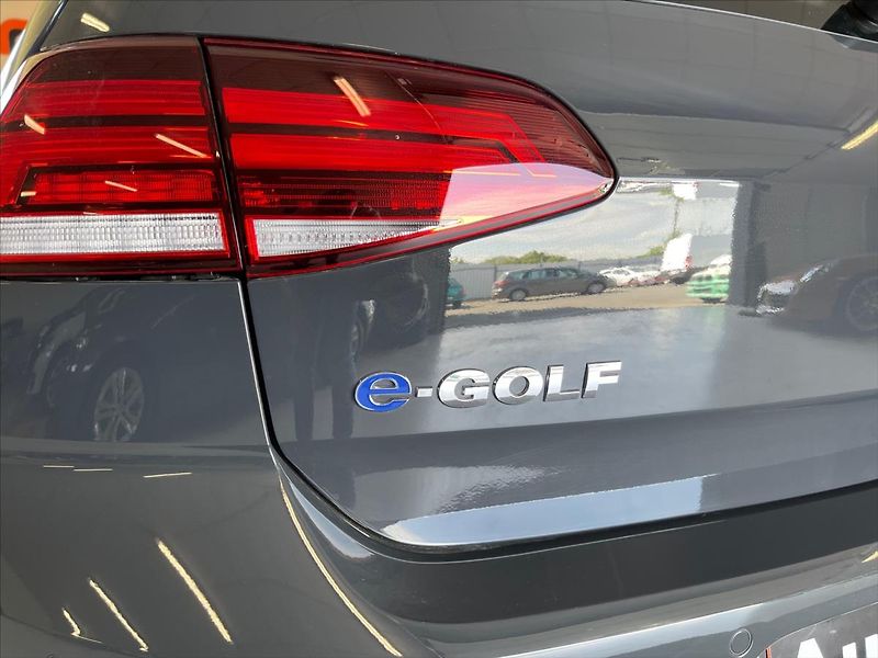 Volkswagen e-Golf 100kW,DPH,tep.čerpadlo - fotka 9 z 33