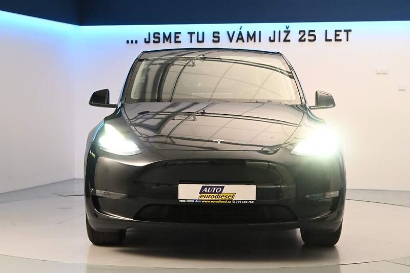 Tesla Model Y (2022) Long Range Dual Motor AWD 94% - fotka 3 z 44