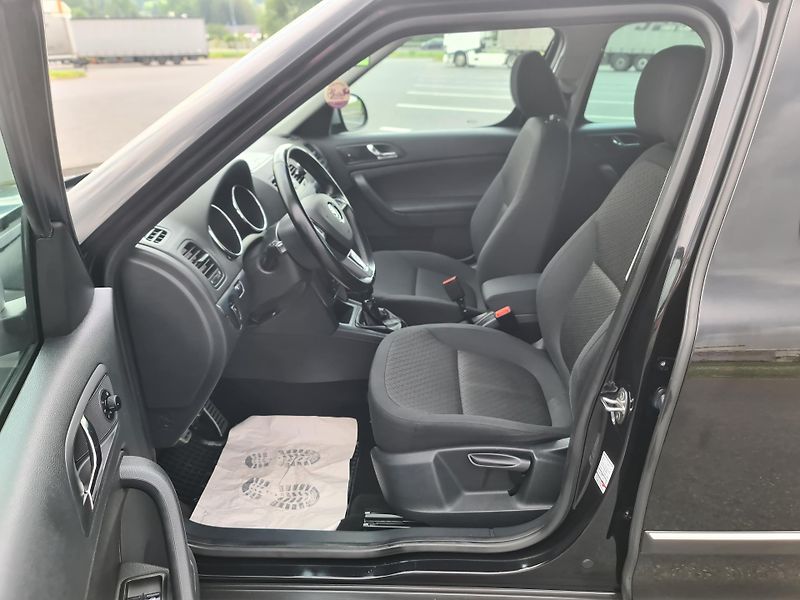 Škoda Yeti (2015) 2.0 TDi 103-KW 4x4 ADV OLOMOUC - fotka 34 z 76