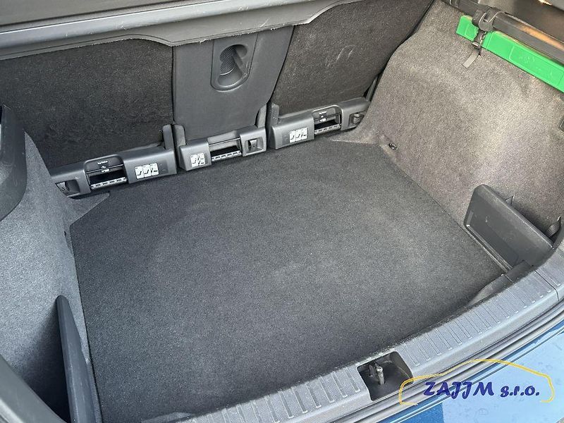 Škoda Karoq Exclusive 2.0TDI 110kw 4x4 DSG - fotka 49 z 52
