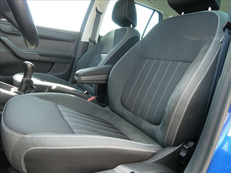 Škoda Fabia 1,0 TSi 70kW STYLE, ČR - fotka 31 z 41