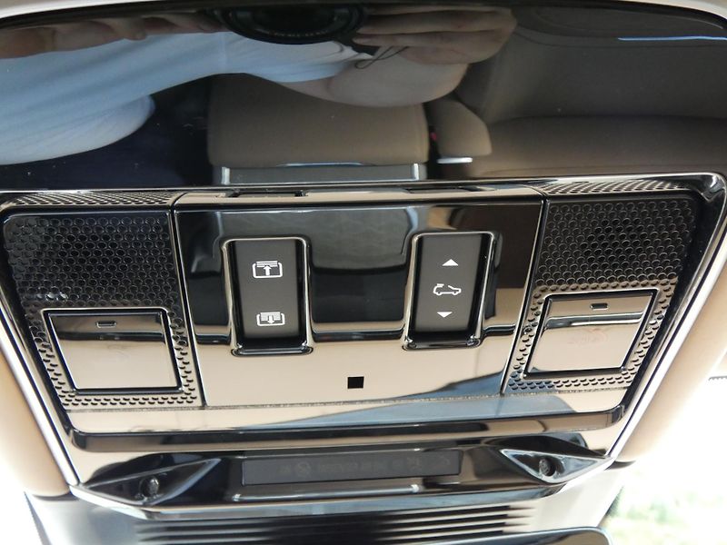 Land Rover Range Rover (2026) SV P615 LWB                    - fotka 35 z 64