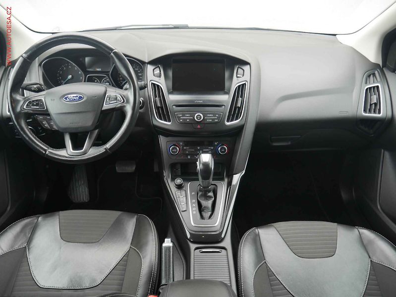 Ford Focus (2017) 1.5EB, Titanium, AT - fotka 8 z 15