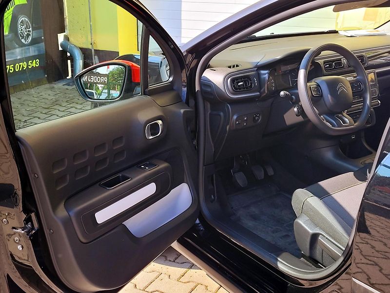 Citroën C3 1,2 110k Feel *SERV.KNIHA*   - fotka 26 z 44