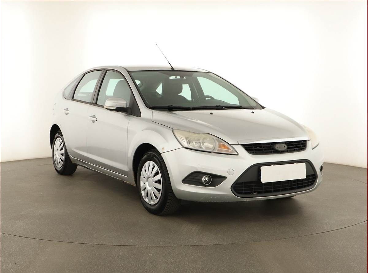 Ford Focus 1.6 16V, nová STK, Tažné