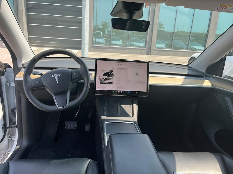 Tesla Model Y (2022) Long Range AWD | AMD Ryzen - fotka 8 z 8